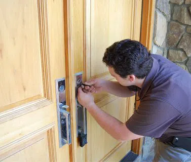 Golden Locksmith Services Staten Island, NY 347-982-0308 - 10-House-Locksmith